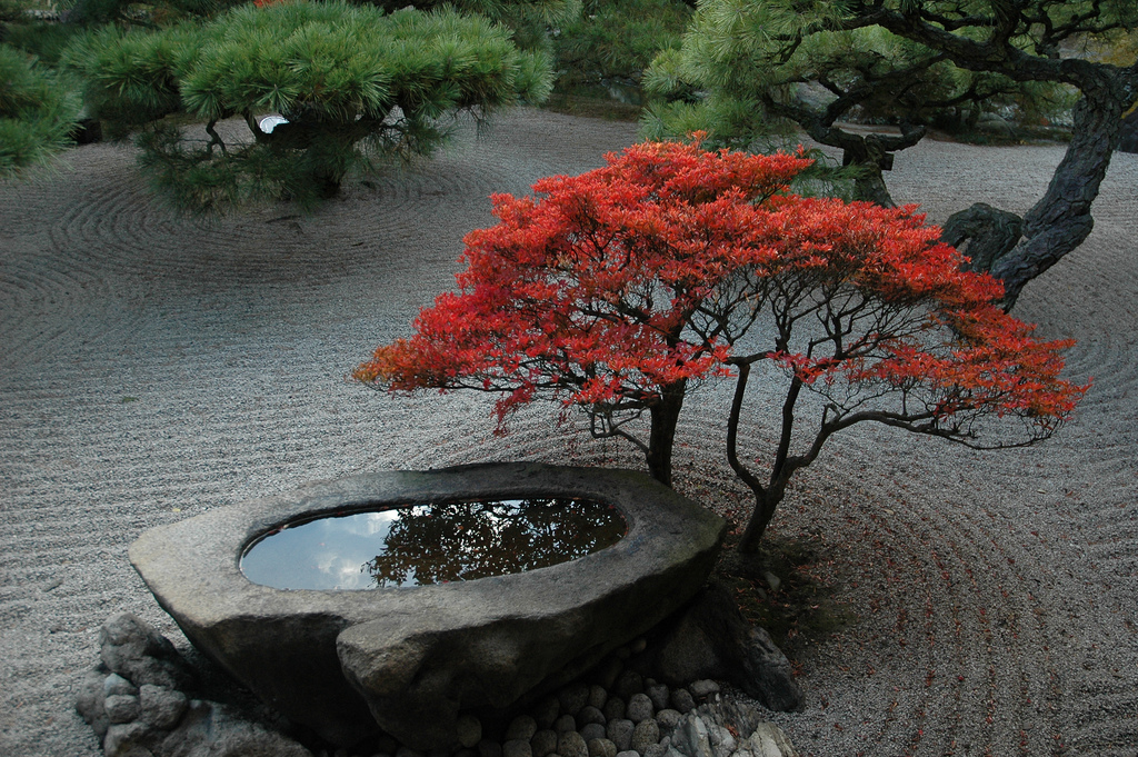 Stone basin - Ritsurin Park