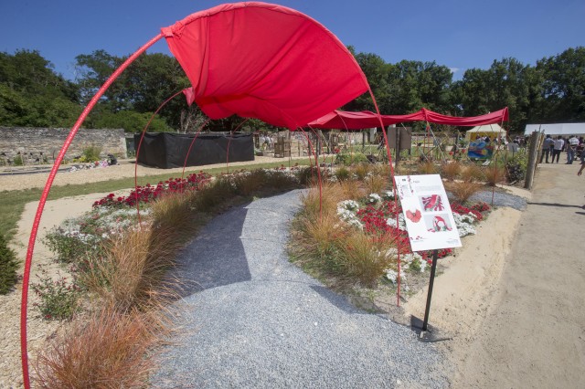 Inauguration des jardins d’expression, 2e édition, dans le potager du domaine de Pignerolle